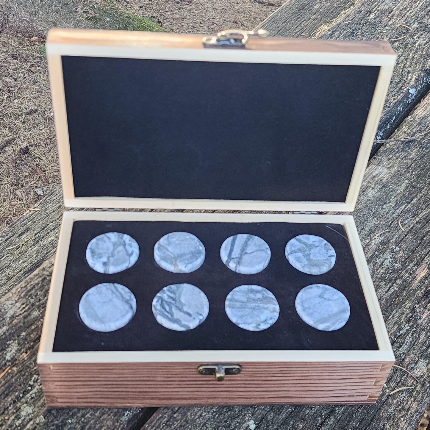 Personalized Round Whiskey Stones Wood Box Gift Set Whiskey Gift Bourbon Stones Father's Day Gift for Dad Groomsmen Perfect Gift for Him