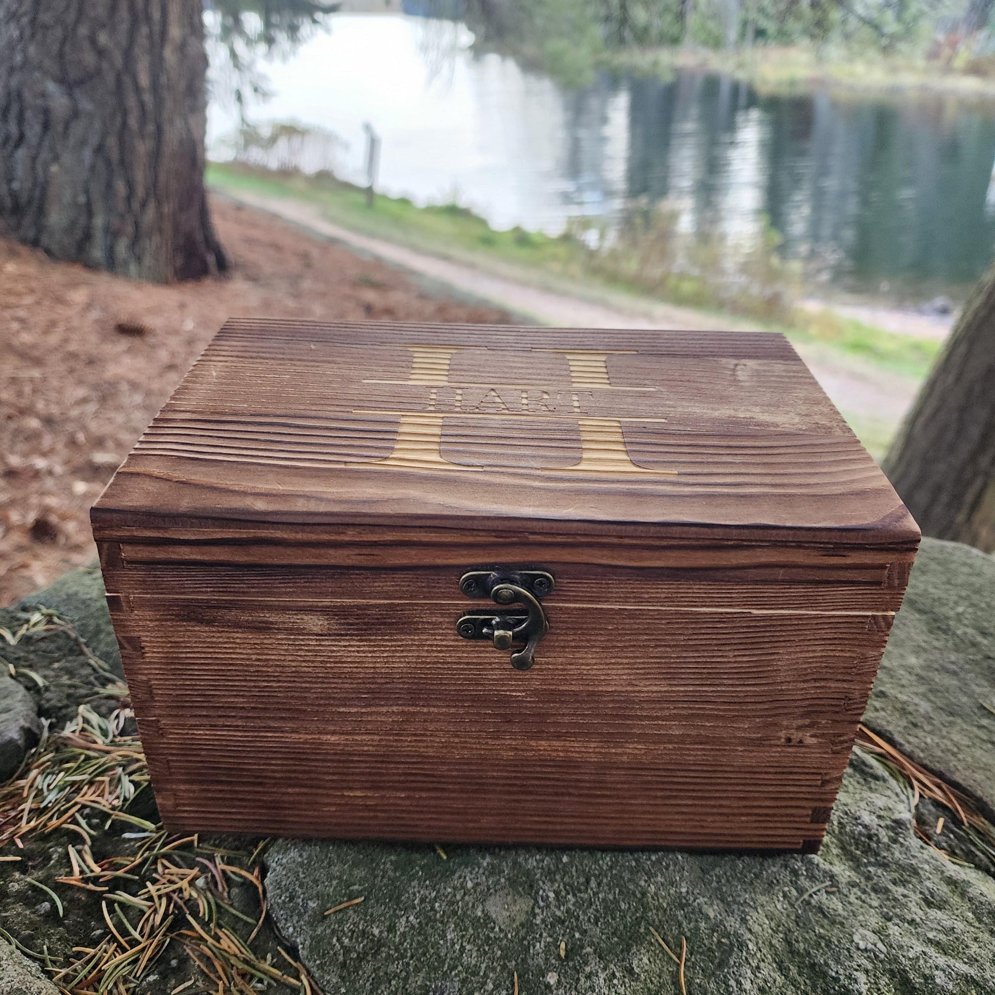 Custom Whiskey Glass Hunter Deer Wood Box Gift Set Engraved Custom Bourbon Glasses Whiskey Glasses Deer Hunter Gifts for Dad Him Boyfriend